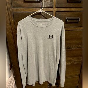 Men’s Under Armour long sleeved shirt